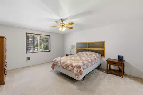 Bedroom - 50868 Doe Loop, La Pine, OR 97739 photo 6 of 7