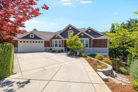 4279 Murryhill Ct, Medford, OR 97504