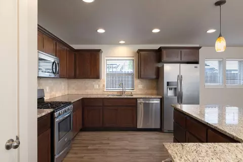 Kitchen - 21189 Capella, Bend, OR 97702 photo 2 of 2