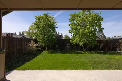 Exterior - 21189 Capella, Bend, OR 97702 photo 4 of 6