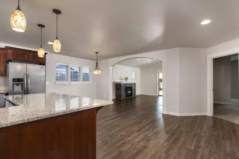 Living - 21189 Capella, Bend, OR 97702 photo 1 of 4