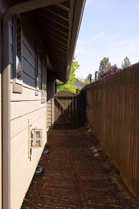 Exterior - 21189 Capella, Bend, OR 97702 photo 6 of 6