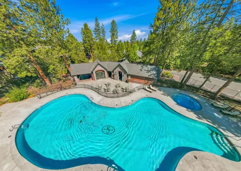 Exterior - 60320 Sage Stone Loop, Bend, OR 97702 photo 10 of 14