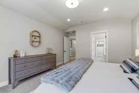 Bedroom - 60320 Sage Stone Loop, Bend, OR 97702 photo 5 of 10