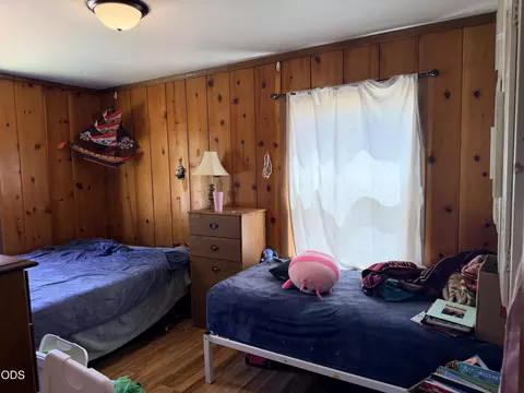 Bedroom - 862 NE 8th St, Bend, OR 97701 photo 2 of 3