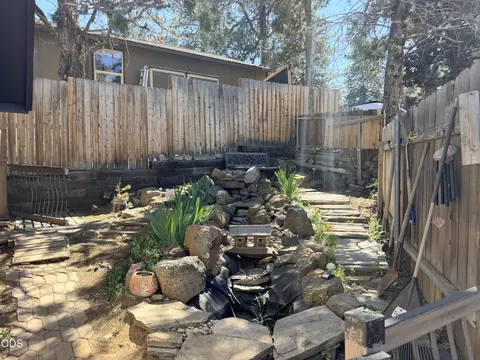 Exterior - 862 NE 8th St, Bend, OR 97701 photo 2 of 4