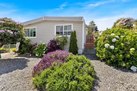 15889 Sunset Strip #62, Brookings, OR 97415