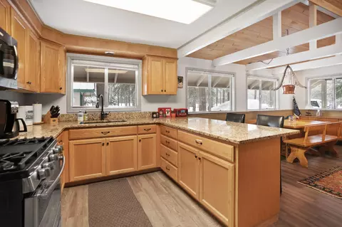Kitchen - 20815 Calgary Dr, Crescent Lake, OR 97733 photo 1 of 2