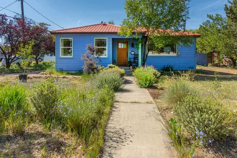 1808 SW Kalama Ave, Redmond, OR 97756