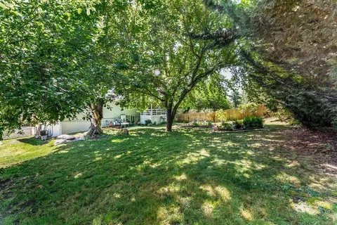 Exterior - 4093 Old Upton Rd, Central Point, OR 97502 photo 7 of 8