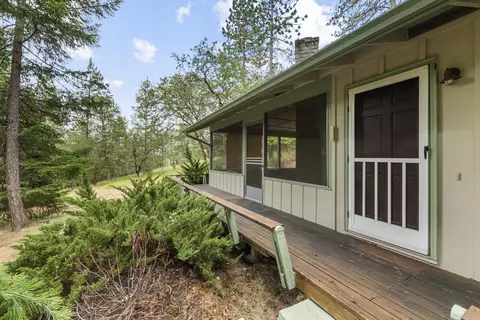 200 Clydesdale Dr, Grants Pass, OR 97526