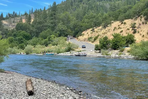 View/Area - 856 Greentree Loop, Grants Pass, OR 97527 photo 2 of 2