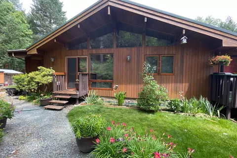 Exterior - 856 Greentree Loop, Grants Pass, OR 97527 photo 2 of 18