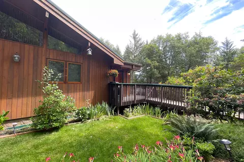 Exterior - 856 Greentree Loop, Grants Pass, OR 97527 photo 3 of 18