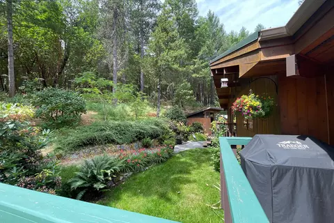 Exterior - 856 Greentree Loop, Grants Pass, OR 97527 photo 4 of 18