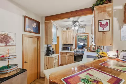 Kitchen - 856 Greentree Loop, Grants Pass, OR 97527 photo 1 of 7