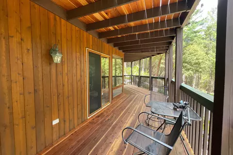 Exterior - 856 Greentree Loop, Grants Pass, OR 97527 photo 7 of 18