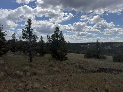 14587 SE Sharps Rd, Prineville, OR 97754