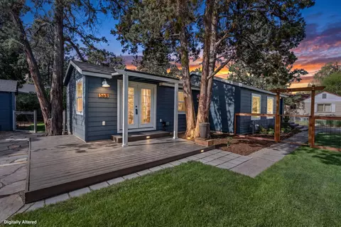 565 SE Woodland Blvd, Bend, OR 97702
