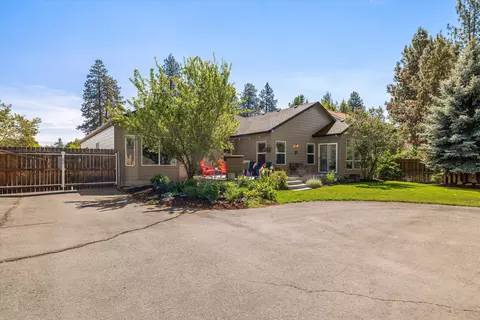 253 SE Soft Tail Dr, Bend, OR 97702 photo 2