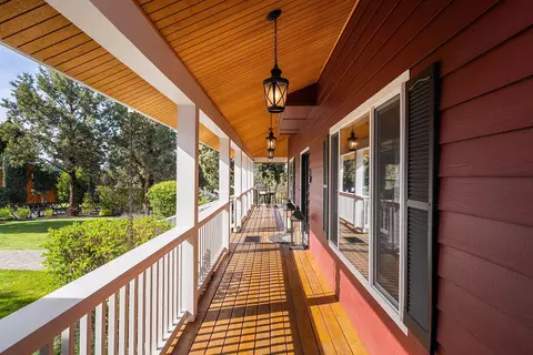 Exterior - 61935 Ten Barr Ranch Rd, Bend, OR 97701 photo 6 of 16