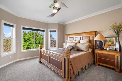 Bedroom - 61935 Ten Barr Ranch Rd, Bend, OR 97701 photo 3 of 4