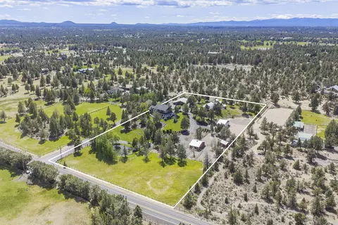 View/Area - 61935 Ten Barr Ranch Rd, Bend, OR 97701 photo 3 of 5