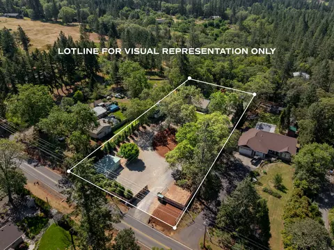 View/Area - 335 Summit Loop, Grants Pass, OR 97527 photo 1 of 2