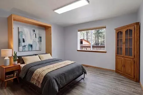 Bedroom - 14866 Bluegrass Loop, Sisters, OR 97759 photo 2 of 2