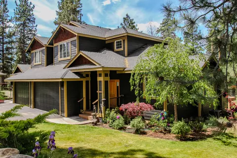 5060 Swallow Ct, Klamath Falls, OR 97601