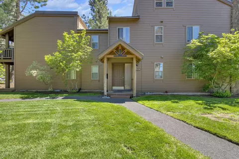 Exterior - 17654 Pinnacle Ln # 18, Sunriver, OR 97707 photo 4 of 8