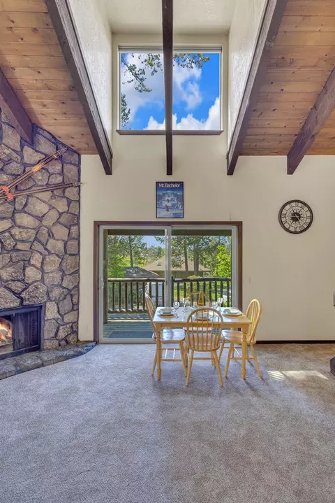Dining - 17654 Pinnacle Ln # 18, Sunriver, OR 97707 photo 1 of 4