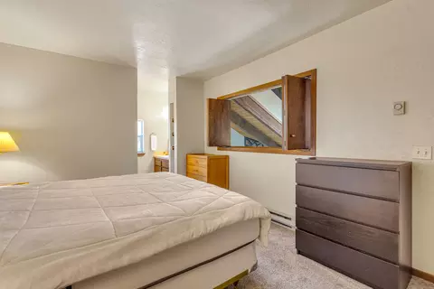 Bedroom - 17654 Pinnacle Ln # 18, Sunriver, OR 97707 photo 2 of 4