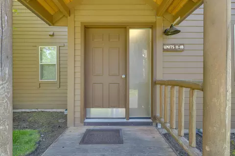 Exterior - 17654 Pinnacle Ln # 18, Sunriver, OR 97707 photo 5 of 8