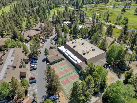 View/Area - 17654 Pinnacle Ln # 18, Sunriver, OR 97707 photo 4 of 4