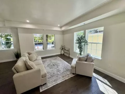 205 N Oregon St, Jacksonville, OR 97530