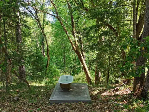 1135 E Fork Rd, Williams, OR 97544