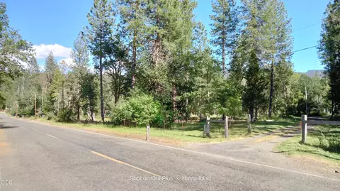 575 Kirkham Rd, Cave Junction, OR 97523