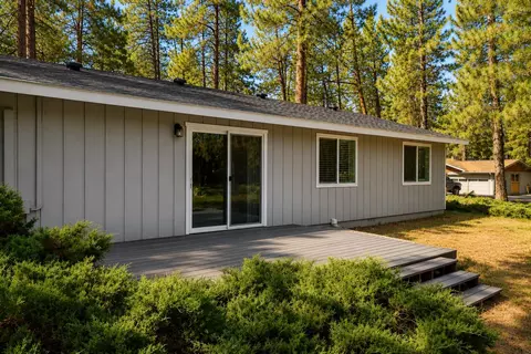 Exterior - 19968 Double Tree Ct, Bend, OR 97702 photo 3 of 6