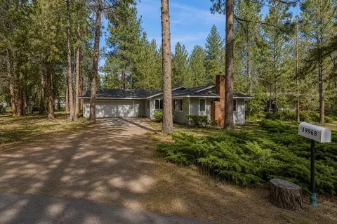 Exterior - 19968 Double Tree Ct, Bend, OR 97702 photo 5 of 6