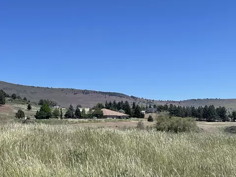 0 Foothills Blvd #LOT 300, Klamath Falls, OR 97603