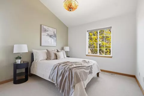 Bedroom - 20123 Elder Ln, Bend, OR 97703 photo 4 of 5