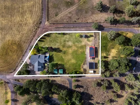 View/Area - 20123 Elder Ln, Bend, OR 97703 photo 3 of 4