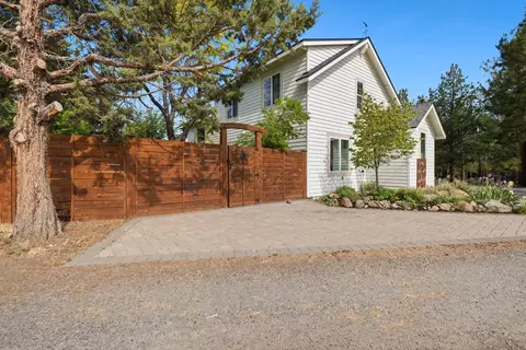 Exterior - 20123 Elder Ln, Bend, OR 97703 photo 6 of 14