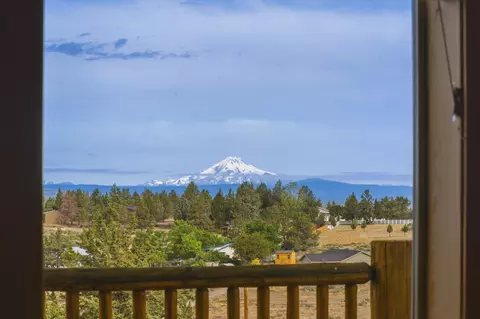 10739 SW Shad Rd, Terrebonne, OR 97760