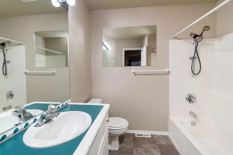 Bath - 3389 NE Stonebrook Loop, Bend, OR 97701 photo 1 of 3