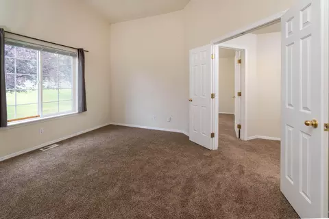 Bedroom - 3389 NE Stonebrook Loop, Bend, OR 97701 photo 4 of 4