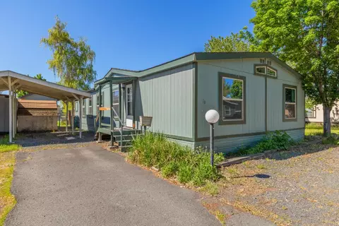 4751 Bellm Dr #SPC 10, Klamath Falls, OR 97603