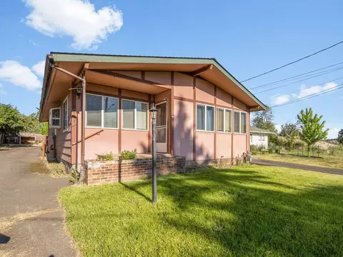 2439 Berkeley St, Klamath Falls, OR 97601