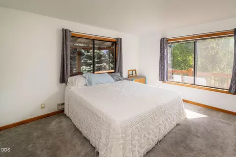 Bedroom - 52971 Bridge Dr, La Pine, OR 97739 photo 1 of 3